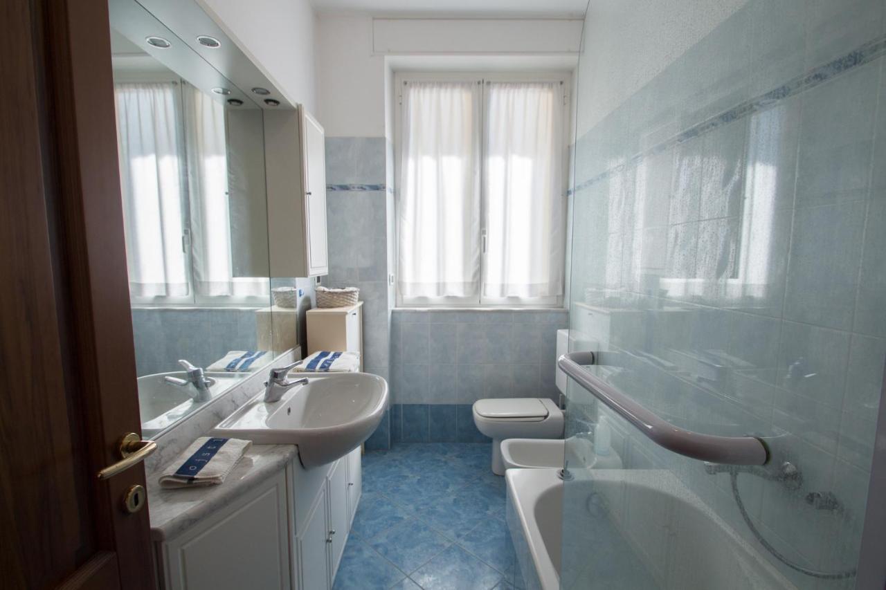 Splendido Appartamento Fronte Mare Con Box Doppio Varazze Exterior foto